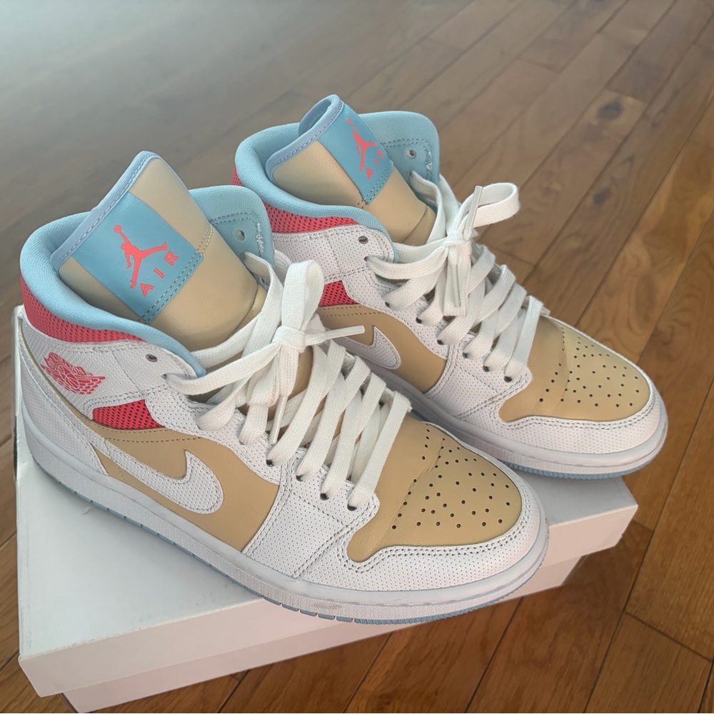 Jordan1 Mid Sneakers